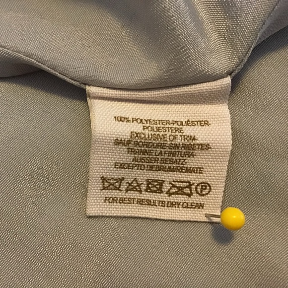 Free People Light Gray Fabric Label - Picture 5 of 11